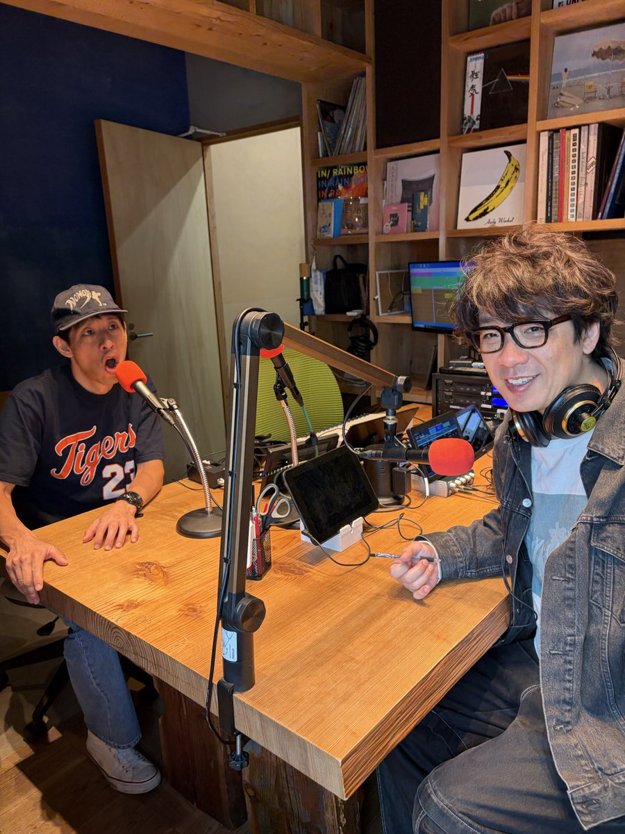 kattenistreet's tweet photo. 【本日20:00-茅ヶ崎FM📻】
囲碁将棋の勝手にストリート、本日20:00茅ヶ崎FMで初回放送です！
ぜひリアルタイムでお聴きください🤩

こちらは先日のイベントで茅ヶ崎FMにお邪魔した時の嬉しそうな囲碁将棋です！ https://t.co/izfzPy5ieA