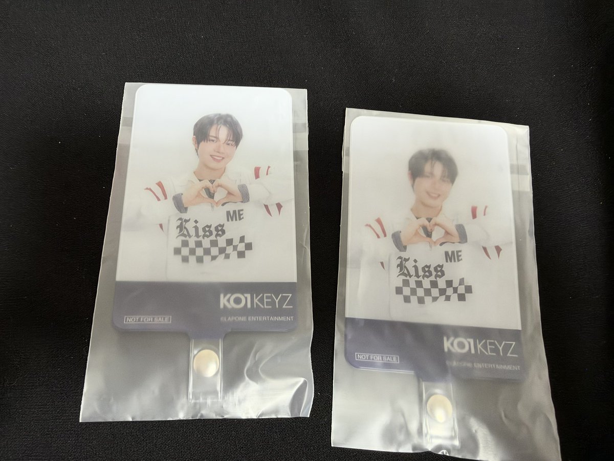 nynl__leo's tweet photo. KO1KEYZ 交換 楽天 フォンタブ

譲 柳谷
求  飯塚

郵送での交換希望です。

 #KO1KEYZ交換  #KO1KEYZ求  #KO1KEYZ譲 https://t.co/bBB1tIVgwY