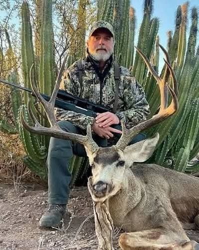 Elizabeth_Ruler's tweet photo. After killing over a hundred animals on his expeditions, millionaire trophy hunter Asher Watkins met his death in Africa, charged and killed by a Cape buffalo during a hunt. Damn it! https://t.co/75uBwvSDCL