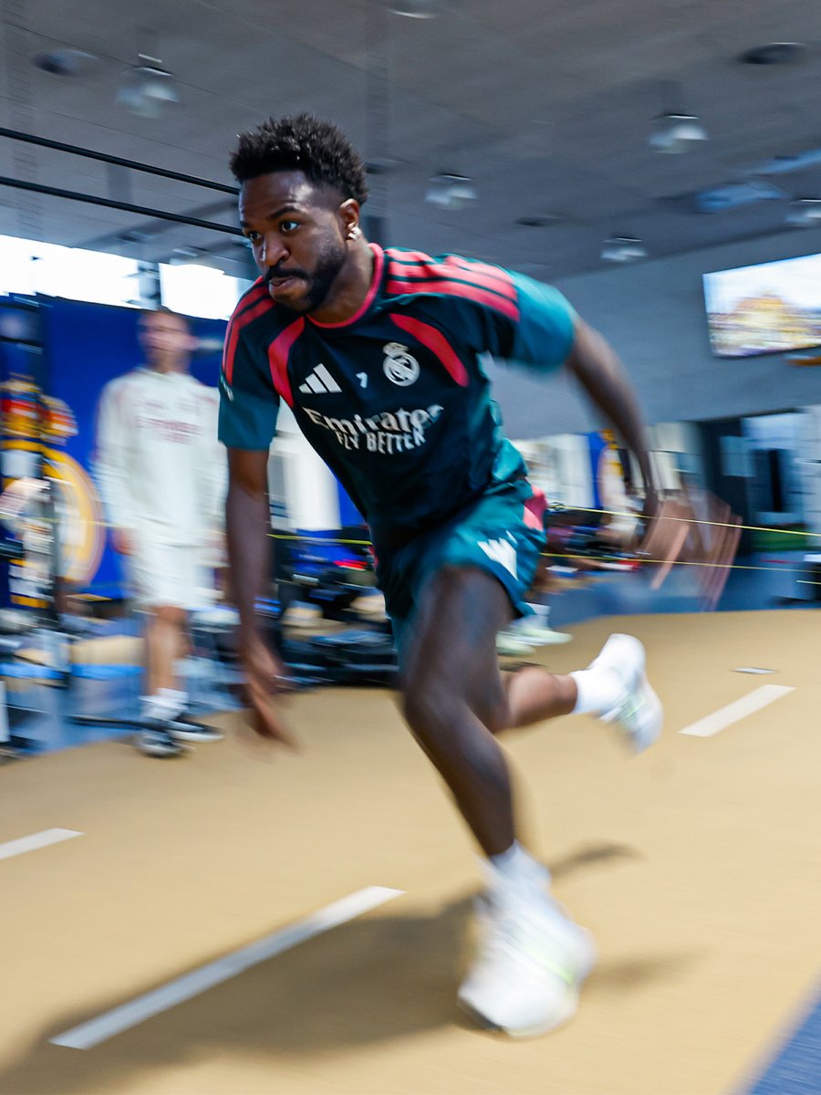 realmadriden's tweet photo. 🏃 @ViniJr https://t.co/UA6IeVCvKa