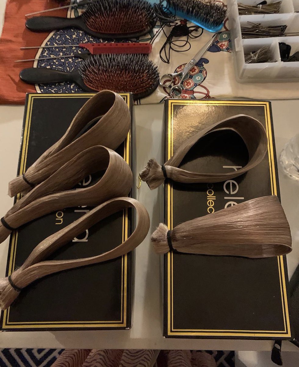 gzbstoriez's tweet photo. CL at the 2021 Met Gala, themed “In America: A Lexicon of Fashion.” Her hair was inspired by traditional Korean keun meori hairstyles worn by female royalty and queens during the Joseon Dynasty

Hair by Hiro &amp; Mari https://t.co/Nj0Ej2n56k
