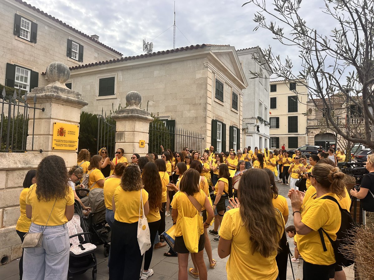 MesperMenorca's tweet photo. 🟡 0-3 ÉS EDUCACIÓ! 

#VagaEscoletes https://t.co/NBJHTxk6kJ