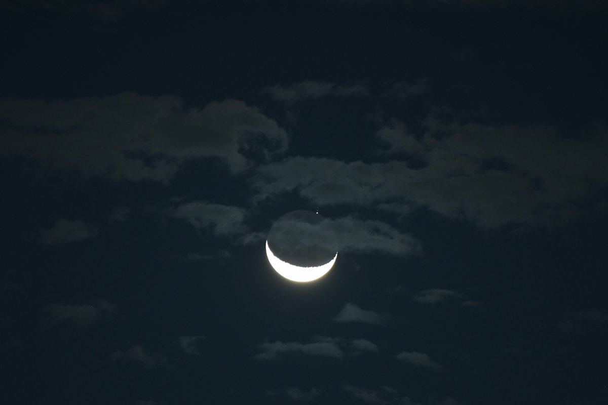 PaulSv43103's tweet photo. Jupiter reappearance from lunar occultation 6 Oct 2026 9:09 UT https://t.co/IOD7GjV98C