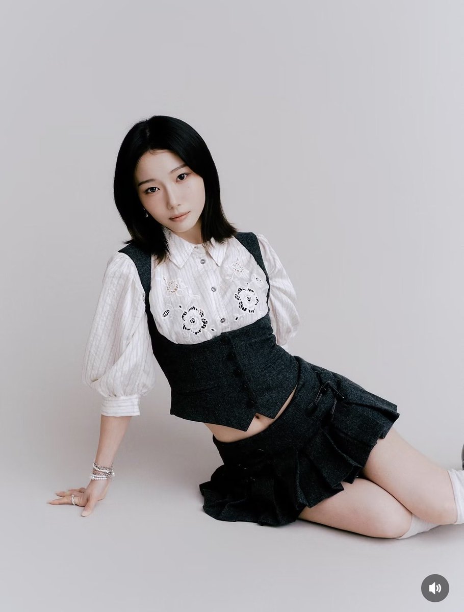 youngeun1227041's tweet photo. これはヤバイです……
ヤバイ以外の言葉が見つからない…

ヨンウンさんの第2章スタートを心から感謝して一生着いて行きます😭😭😭 https://t.co/dlQrxApLcg