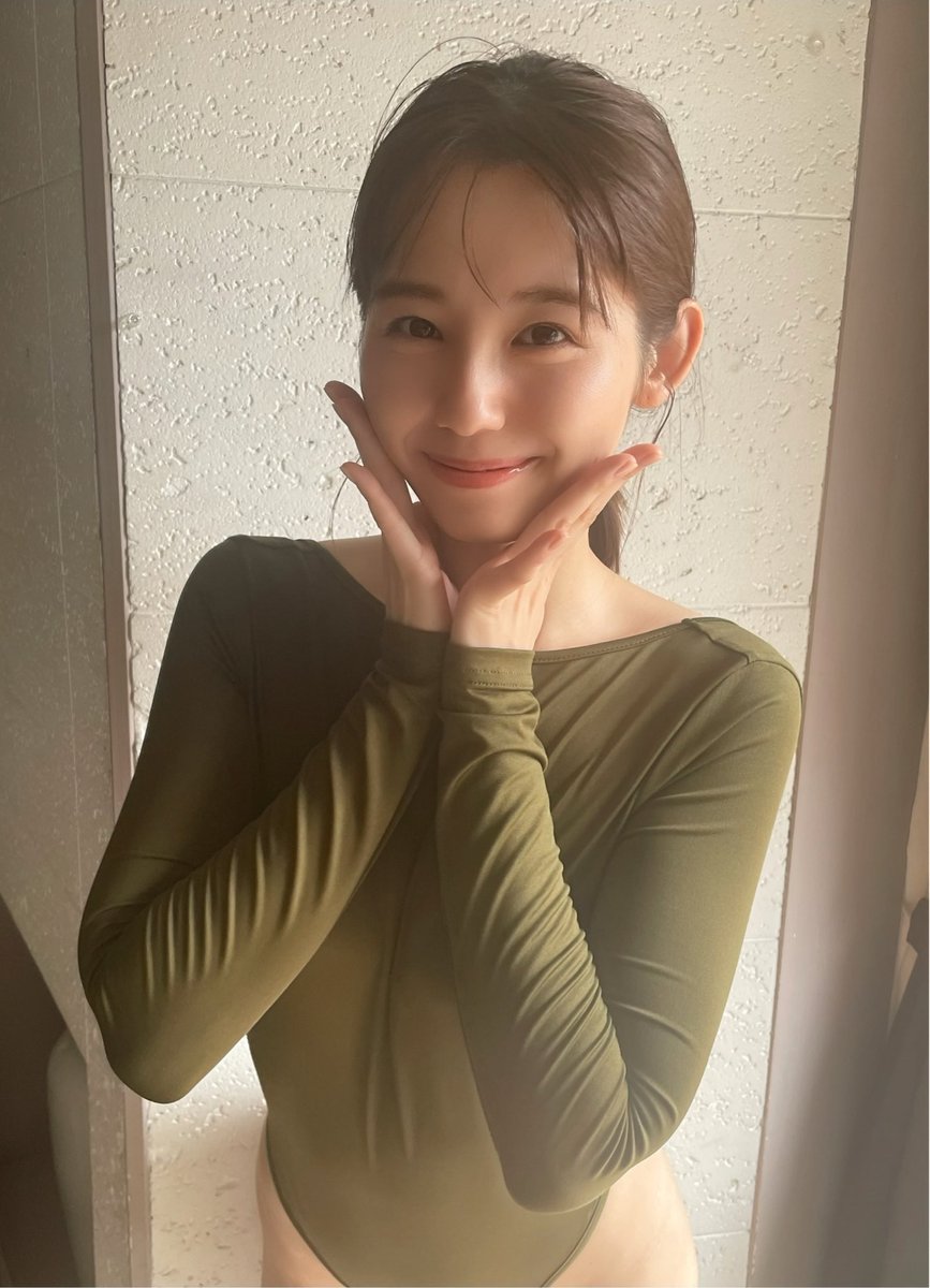 GPgirls_digital's tweet photo. ＼新刊情報✨／ 
『GoodsPress（グッズプレス）11月号』が 本日【10月6日（火）】発売！ 

グラビア連載「GPgirls」には小池里奈さんが登場！ オフショットとともにお届けします。ぜひチェックしてみてください！

▼ご購入はこちら   
https://t.co/yObNpkXERV 
#GoodsPress #グラビア連載 #小池里奈 https://t.co/b6c4l4ymi4
