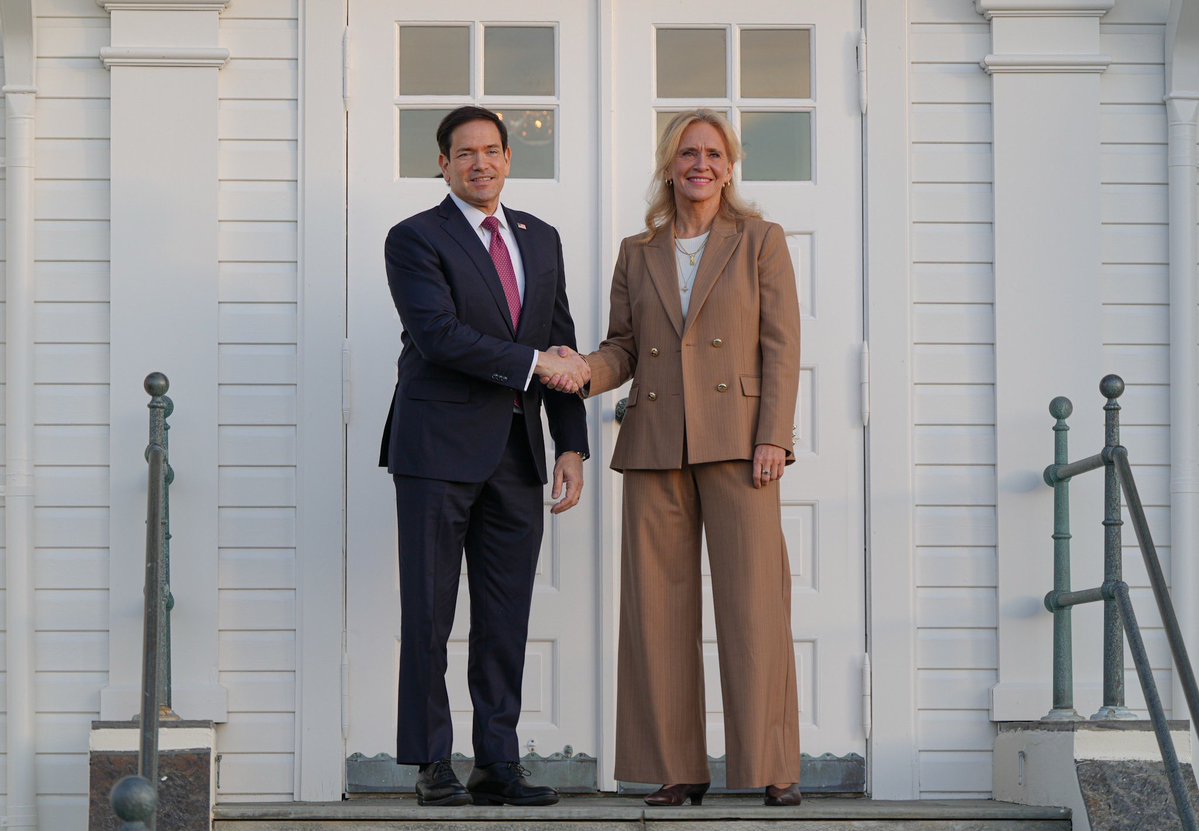 SecRubio's tweet photo. Toured the Hofdi House, where the 1986 Reykjavik Summit between President Reagan and Soviet General Secretary Mikhail Gorbachev took place. 

The house symbolizes diplomacy’s role in ending the Cold War and defeating communism. https://t.co/pHh7jMNRdZ