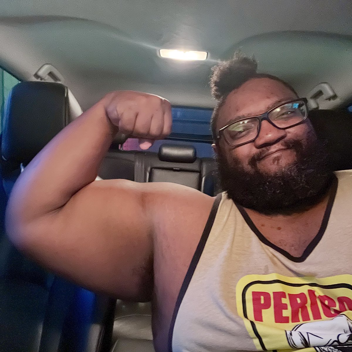 MadGreyWolf's tweet photo. Post gym pump for my cubs! 💪🏾🐻 https://t.co/umcMvwh9WA