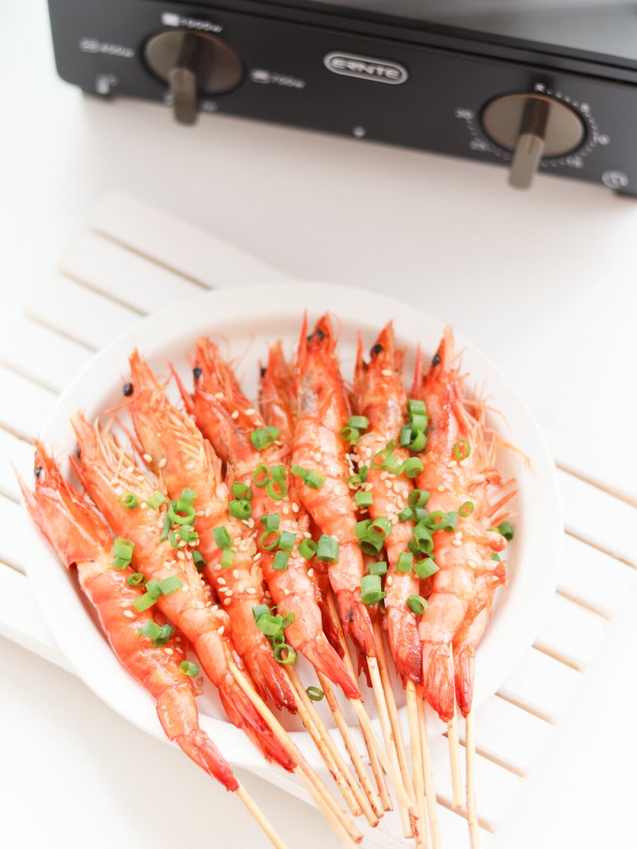 AveryEmmetmuag's tweet photo. [Yo hoy probé el pincho de gamba que preparó mi abuela, está delicioso!]， https://t.co/shudOSFGix