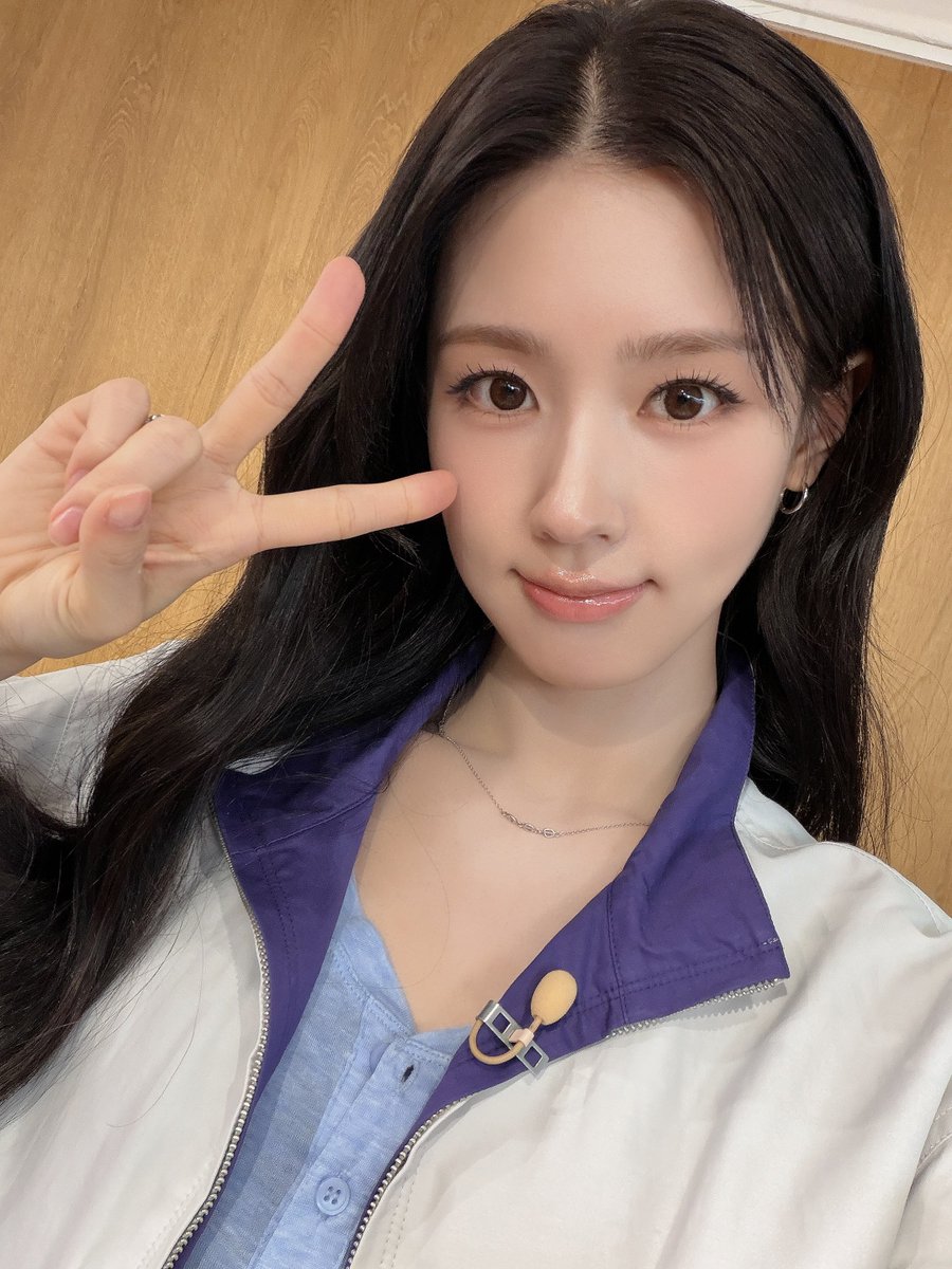 official_i_dle's tweet photo. [📸] 261006 @ #전도사

#아이들 #idle
#미연 #MIYEON https://t.co/W2soLJegDa
