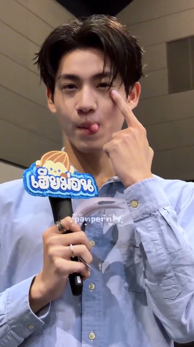 esttowesties's tweet photo. kuromond pose 😜

MONDPROPON HAPPY FAM
#GMMTVFANIVAL2026HappyFamilyxAP https://t.co/4W7v9z6Au2 https://t.co/tRgn0wguWs