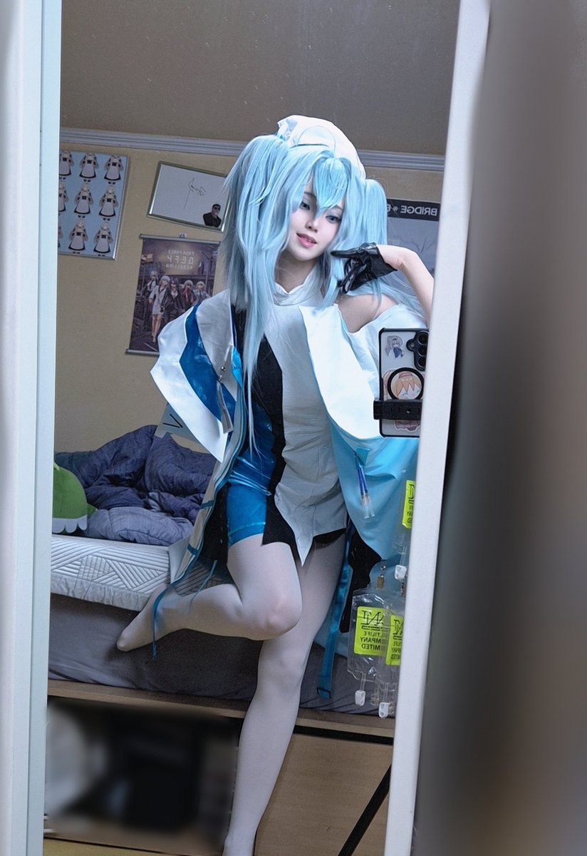 Miho_cosplay's tweet photo. 💉💉🩵
#cosplay #NeuralCloud https://t.co/q6JyurdtV6