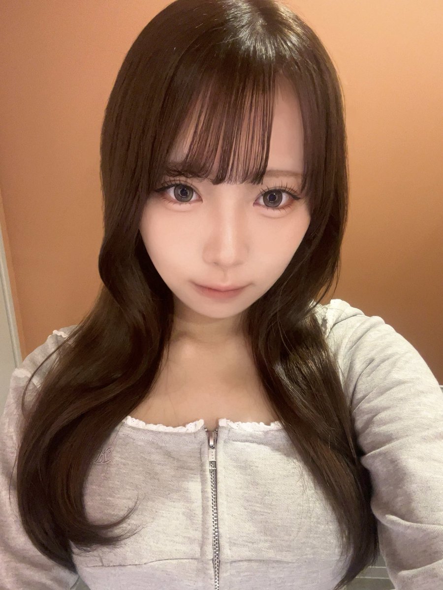 __ssi3's tweet photo. 髪染めたんだけどどーですか😻♩

 #コンカフェ  #歌舞伎町  #自撮り界隈 https://t.co/loc4kqV4bv