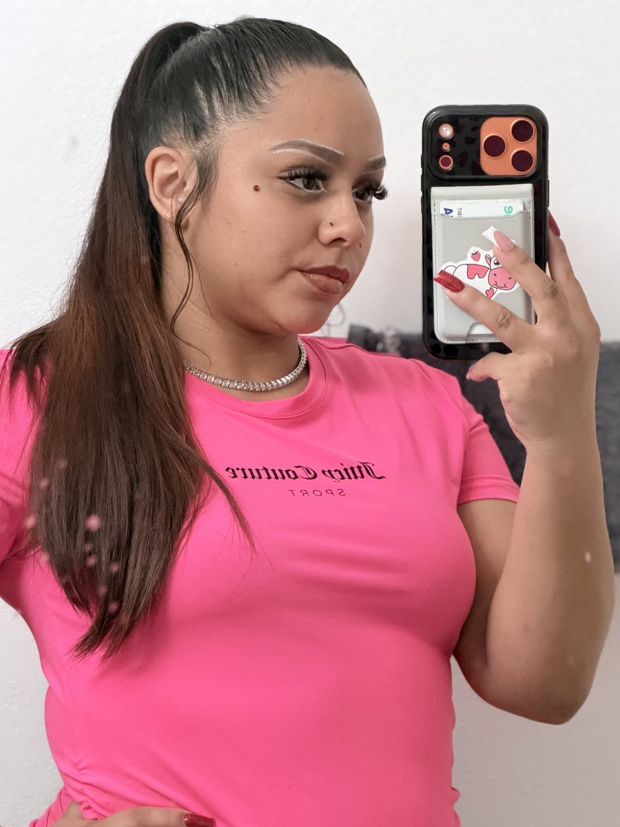 MiryAlba26's tweet photo. The color pink is just amazing 🤤💋❗️ https://t.co/1UMLA7zh78