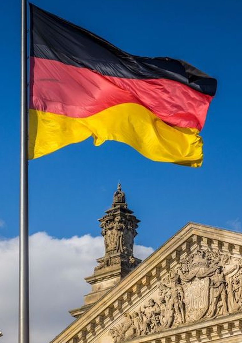 interesting_aIl's tweet photo. A Study Just Ranked Germany #1 for Narcissism

A Michigan State University study of 45,800 people across 53 countries ranked Germany highest for overall narcissistic traits, while the US came in 16th https://t.co/w1hdclPzMR