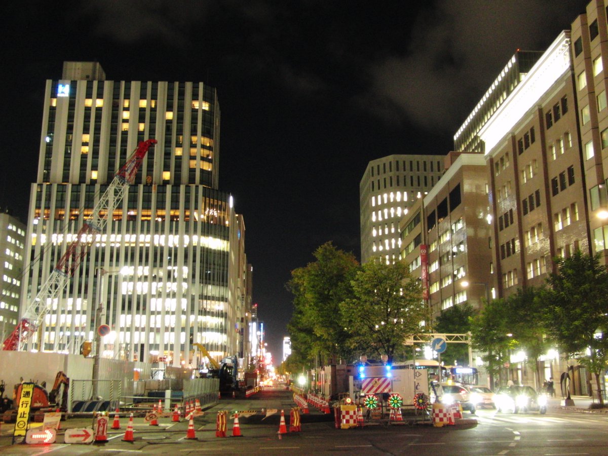 kou1983_2's tweet photo. 札幌駅前 https://t.co/SLUnvWm2oj