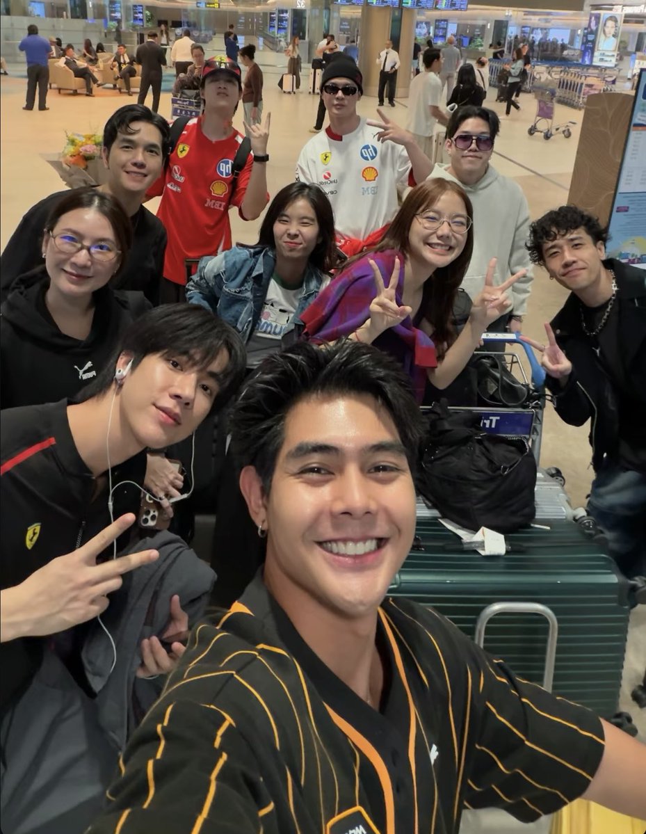 frankthanatsar3's tweet photo. 🏎️💨 F1 WEEK IN SINGAPORE IS GETTING BUSY cause of Frank!!!!  @FThanatsarun 

#frankthanatsaran #pumathailand #PUMAMotorsport #PUMATH https://t.co/v5R690EGcT