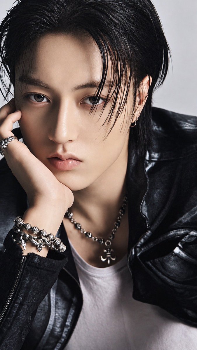 dxntcopymyID's tweet photo. WATANABE OH GOD, DAMN!!!!!😭🤯 https://t.co/3pYWxuCVGD