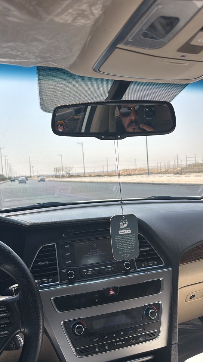 ae_11_1's tweet photo. من تفاهات العقول وسخافات الصغار 
ما طلع لي شيب لحية طلع لي شيب عين 
ِ
فاهقٍ عمري عساني من طوال العمار 
اربعيني لو ماني بـ حول الاربعين 
ِ
انا عندي ضغط نفسي ومالي بـ اختصار 
لو تزين شوي نفسياً الباقي يزين… https://t.co/YjrIQjgf2p