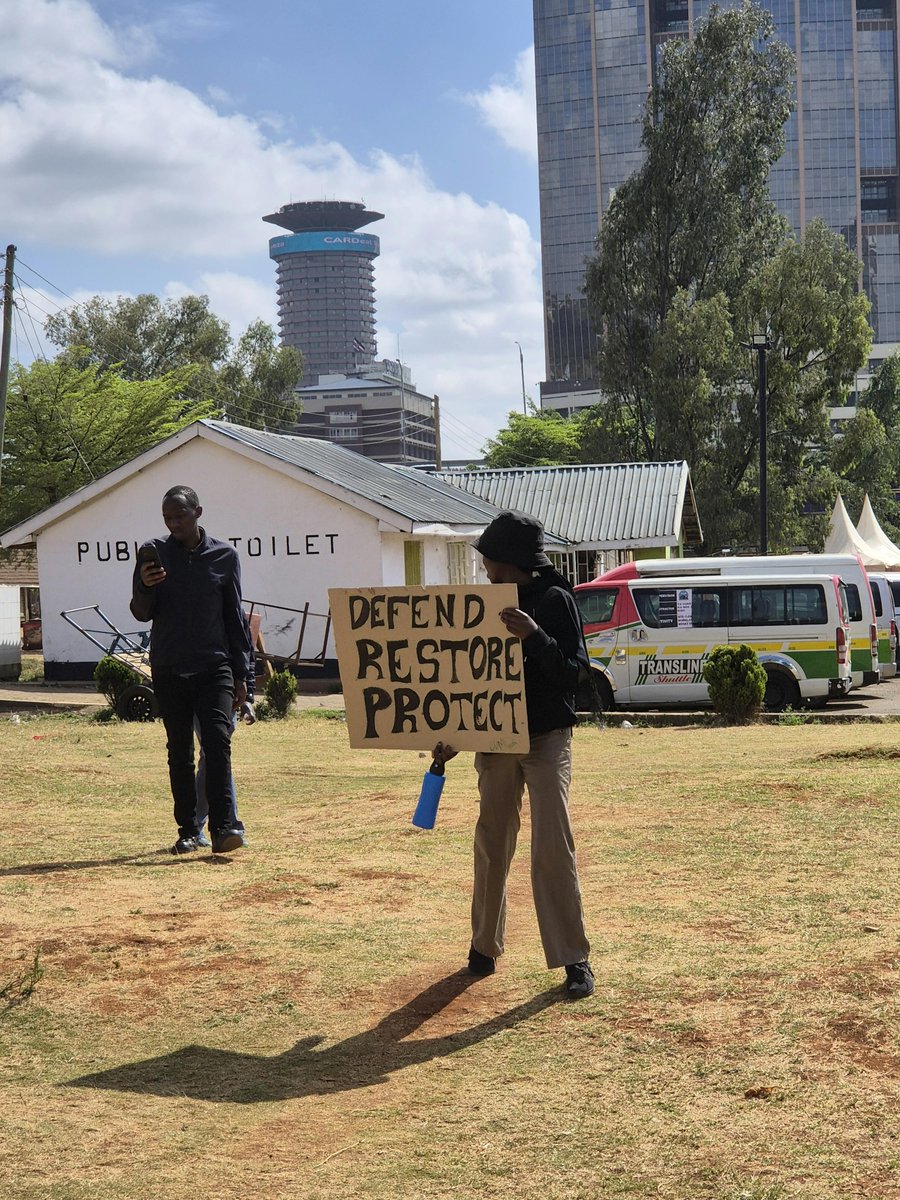 LindaRahadia's tweet photo. @Environment_Ke @KeForestService Let's make a fundamental effort to protect our ecosystem.
#HandsOffOurForests 
Sign this-https://t.co/cNDWkmRxwe https://t.co/6FxJM45hNH