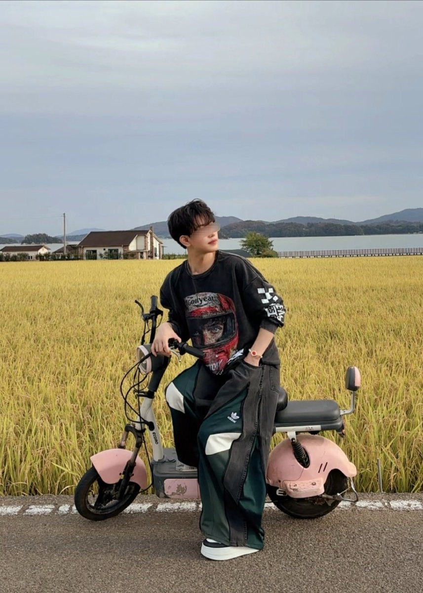 Namooltti's tweet photo. # ㅌㅊㅅ

성인 머시기 저시기입니다
맘눌 거를 거 거르고 찾아갈게요
인용이랑 알티 플리즈🥹 https://t.co/ypXwNgikJq