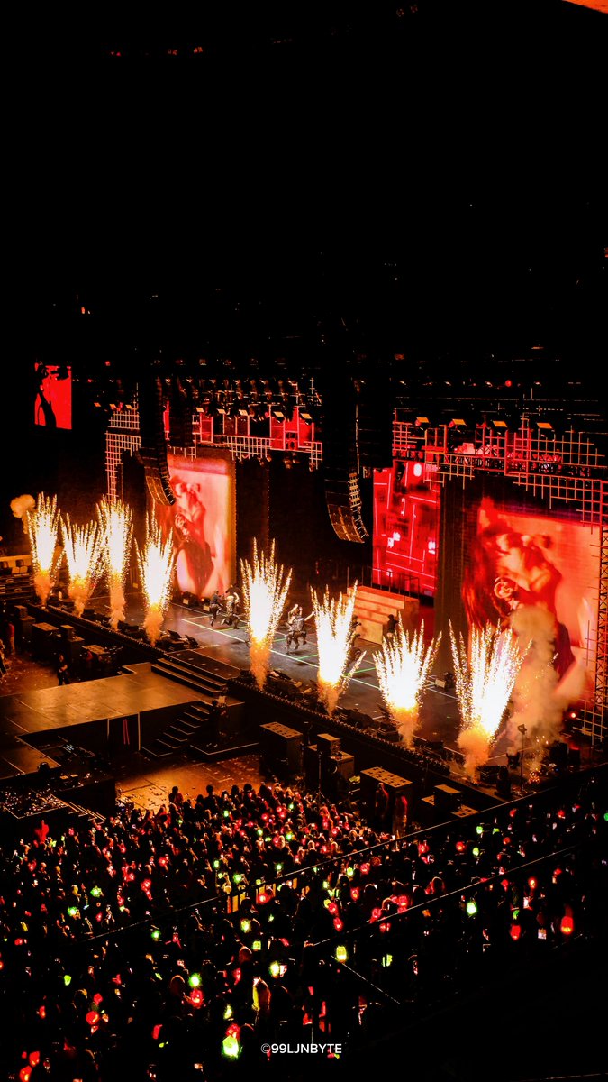 99LJNBYTE's tweet photo. NCT 127 &amp; FIREWORKS 🎆

#NCT127 #THE_REDLINE 
#NCT127_5TH_NEOCITY_THE_REDLINE 
#NCT127_THE_REDLINE_JAKARTA https://t.co/OhPMm1RF6X