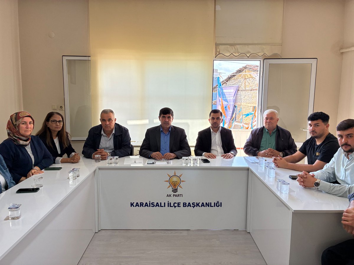 osmankurdak's tweet photo. Haftalık Olağan Yönetim Kurulu Toplantımızı İlçe Koordinatörümüz Kadir Yazlamaz Başkanımızın katılımıyla gerçekleştirdik.
@kadiryazlamaz 
@Fatma_ylmz001 
@yunusemreguclu https://t.co/4IEbD2Uekx