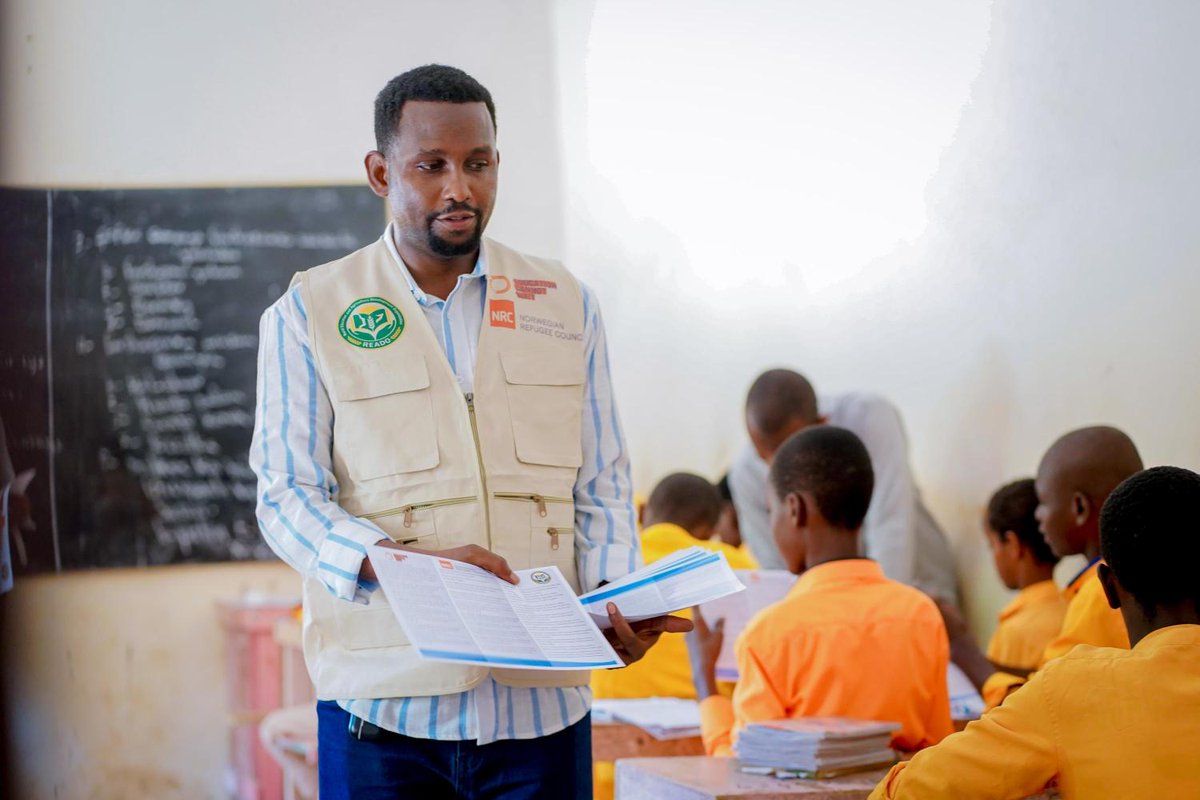 reado_org's tweet photo. Early warning today, safer learning tomorrow.
READO in partnership with @NRC_EAY, conducted El Niño flood preparedness awareness sessions for learners and teachers in Afgoi District. The messages focused on preparedness, learning continuity, safety and flood alerts, helping school communities understand the risks and take timely action.

Through local community structures, the activities aim to ensure that all children, including those with disabilities, and their parents receive accessible information to stay safe and maintain learning during potential floods.

Thanks to @EduCannotWait for the funding support.
