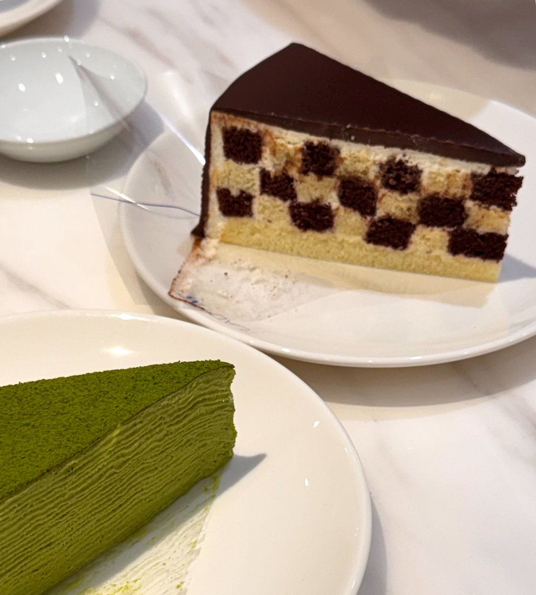 youarewhatuluv's tweet photo. อยากกิน Lady M อีกกก 😊🍰
ช่วงนี้นึกถึงเครปเค้กขึ้นมาบ่อยมากกก
แป้งบาง ๆ ครีมนุ่ม ๆ กินเพลินจนหมดชิ้นแบบไม่รู้ตัว 555 ถ้ามีคนชวนไปกินตอนนี้คือพร้อมไปเลยยย 🤣 https://t.co/k3yPigQFFW
