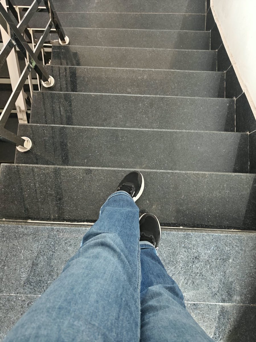 dommepriya's tweet photo. Stairs to your heaven 👣 https://t.co/kGhvNrDNqP