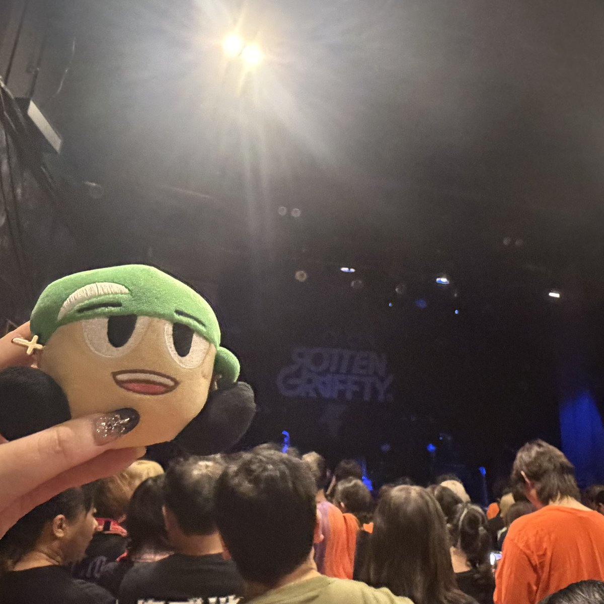 spica0617's tweet photo. 今年は無事に逆610の日参戦です！
去年はWESSIONがあったから控えちゃったんです。(笑)
今年は思い存分、はしゃごうと思います⋆⸜♡⸝‍⋆
※望まないのに、前方になってしまってドキドキしてる。

#ROTTENGRAFFTY
#響都超特急TOUR2026 https://t.co/cWOGm2CbNL