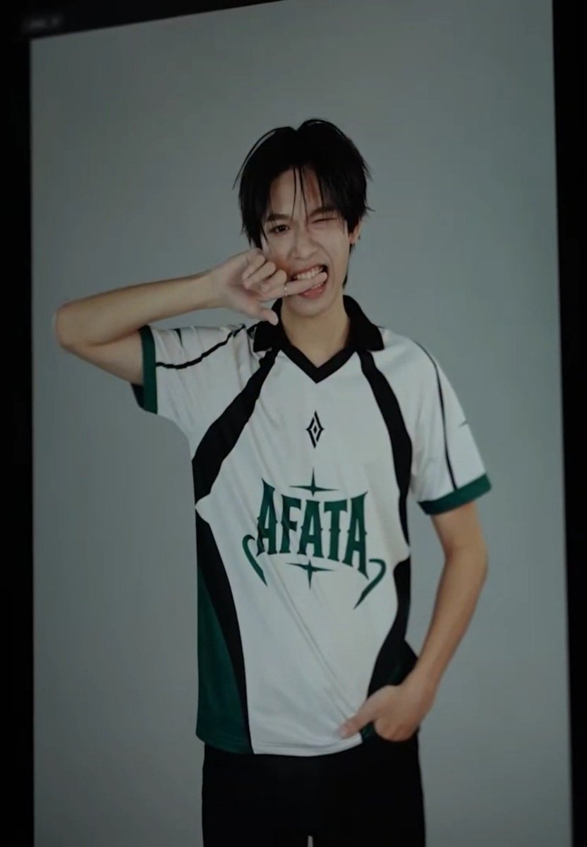 Meownnex's tweet photo. ทีม AFATA เริ่ดเนอะ แครี่ดูตุวจิ๊ดมาก
#TeamAFATA #NEXnattakit https://t.co/fXNpXwEZVv