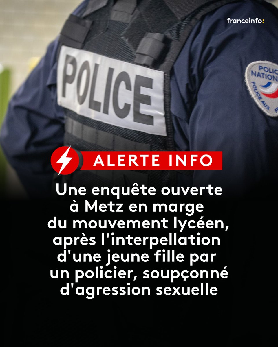 franceinfo's tweet photo. ⚡️ ALERTE INFO 

Dans une vidéo partagée sur les réseaux sociaux, on voit le policier maintenir la jeune fille au sol et lui toucher les cheveux et la poitrine. https://t.co/fwr7uYj0x7
