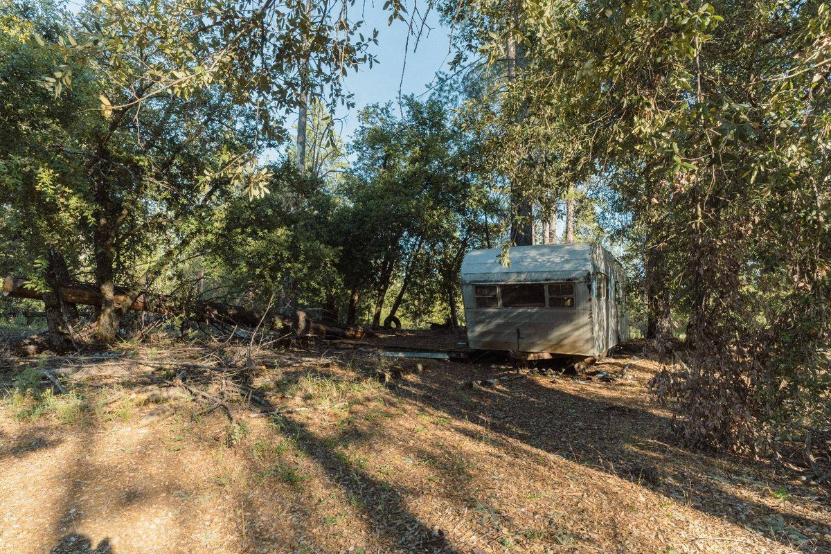 tdbad's tweet photo. 10.18 acres of Sierra Foothills open space—ready for the dream home, weekend retreat, or private getaway you’ve been imagining. 🌲

10902 Stout LN, Coulterville | $222,000
https://t.co/EdOWzYlc9N #LandForSale #Coulterville https://t.co/141UiS75bS