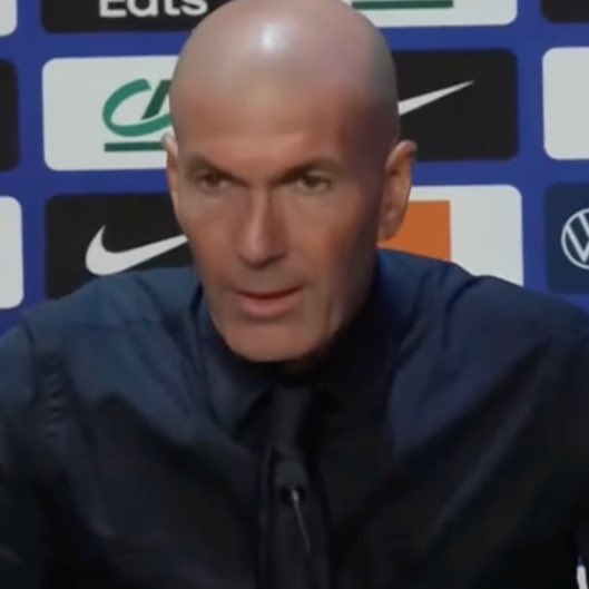 Zone_pitch's tweet photo. 🚨🗣️ Zinedine Zidane on Leny Yoro: "He had a GREAT GAME today!"

"I am very happy for him. He did his role very well." https://t.co/BTyoI8wIoY
