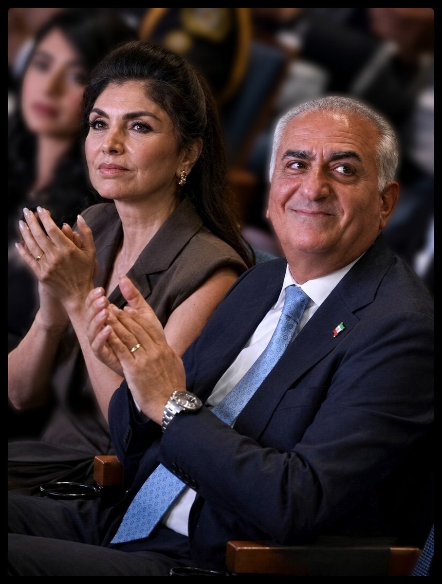pitnafti's tweet photo. اگر دنیا بر علیه پهلوی باشد،

من بر علیه دنیا خواهم بود؛

چون پهلوی یعنی ایران👑

فریدون فرخزاد 

#جاویدشاه https://t.co/2UPSq7eKcL