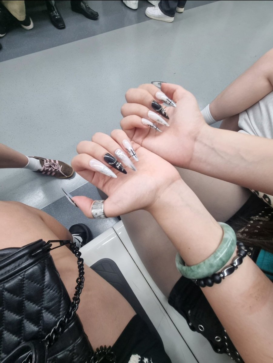 lavfl0m's tweet photo. 진입장벽 낮은 일상계입니다!! 트친 구해요♥︎

초뎀 초멘 좋아하고
흔적 다 잡습니다( ´∀`)♥︎
다들 친해져요 .ᐟ.ᐟ

#일상계_𝕏친소 #일상계𝕏친소 
#일상계_트친소 #일상계트친소 https://t.co/tzzVcWyeQw