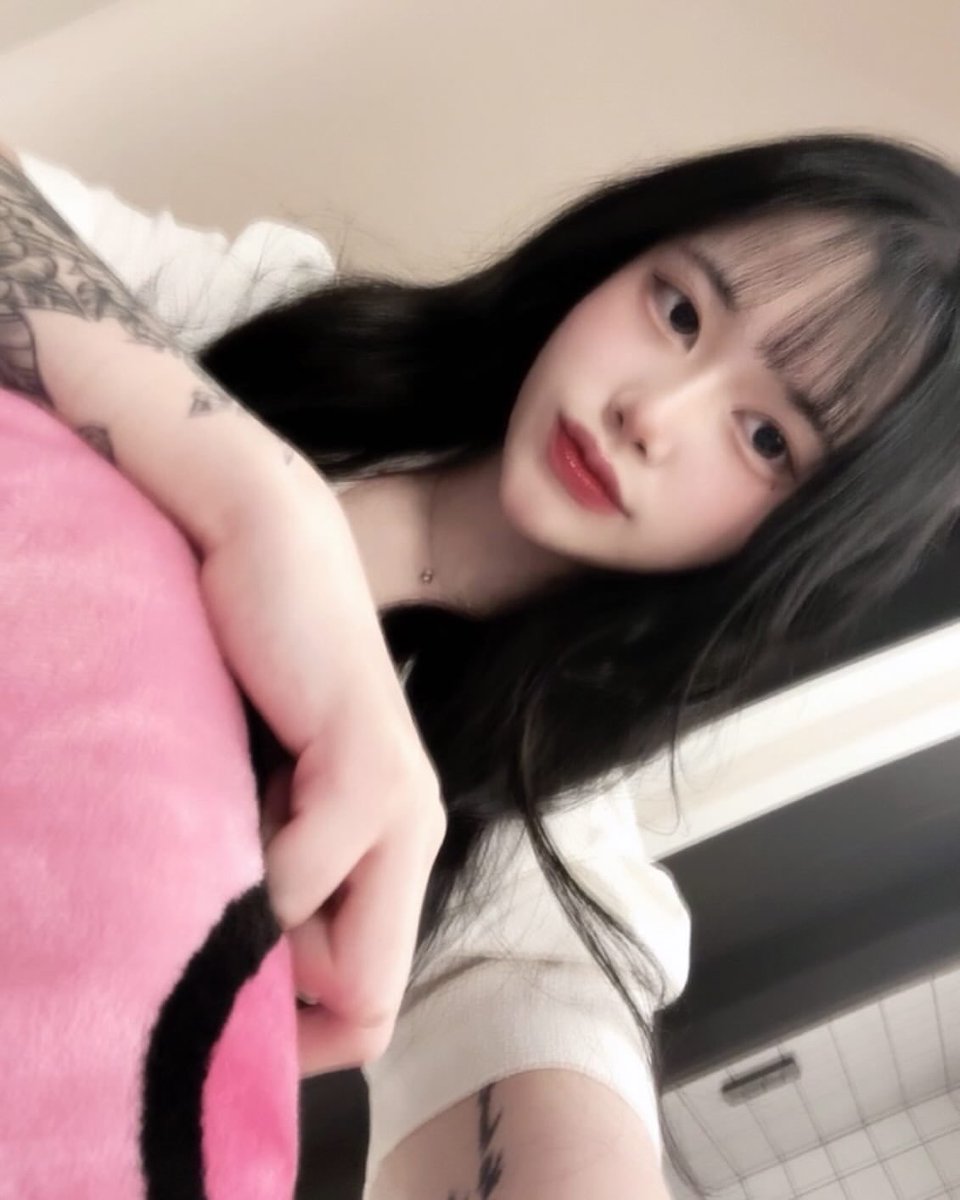 qok78's tweet photo. ㅊㅅㄹ 00

#지인박제 #지인능욕 #겹지인 https://t.co/TDqCg5cXeZ