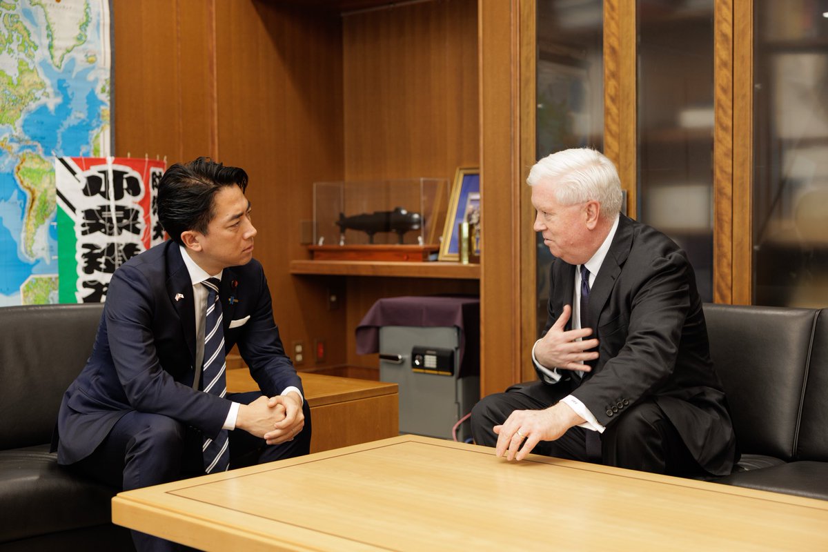 USAmbJapan's tweet photo. 日米同盟の強みは、信頼、透明性、説明責任、そして相互尊重という揺るぎない基盤にあります。本日の小泉防衛大臣 @shinjirokoiz との会談において、米軍兵士が沖縄県警に身柄を拘束され日本の司法制度を通じて法で裁かれようとしていることは、日米地位協定が機能している証しであることを強調しました。@ModJapan_jp @ModJapan_en