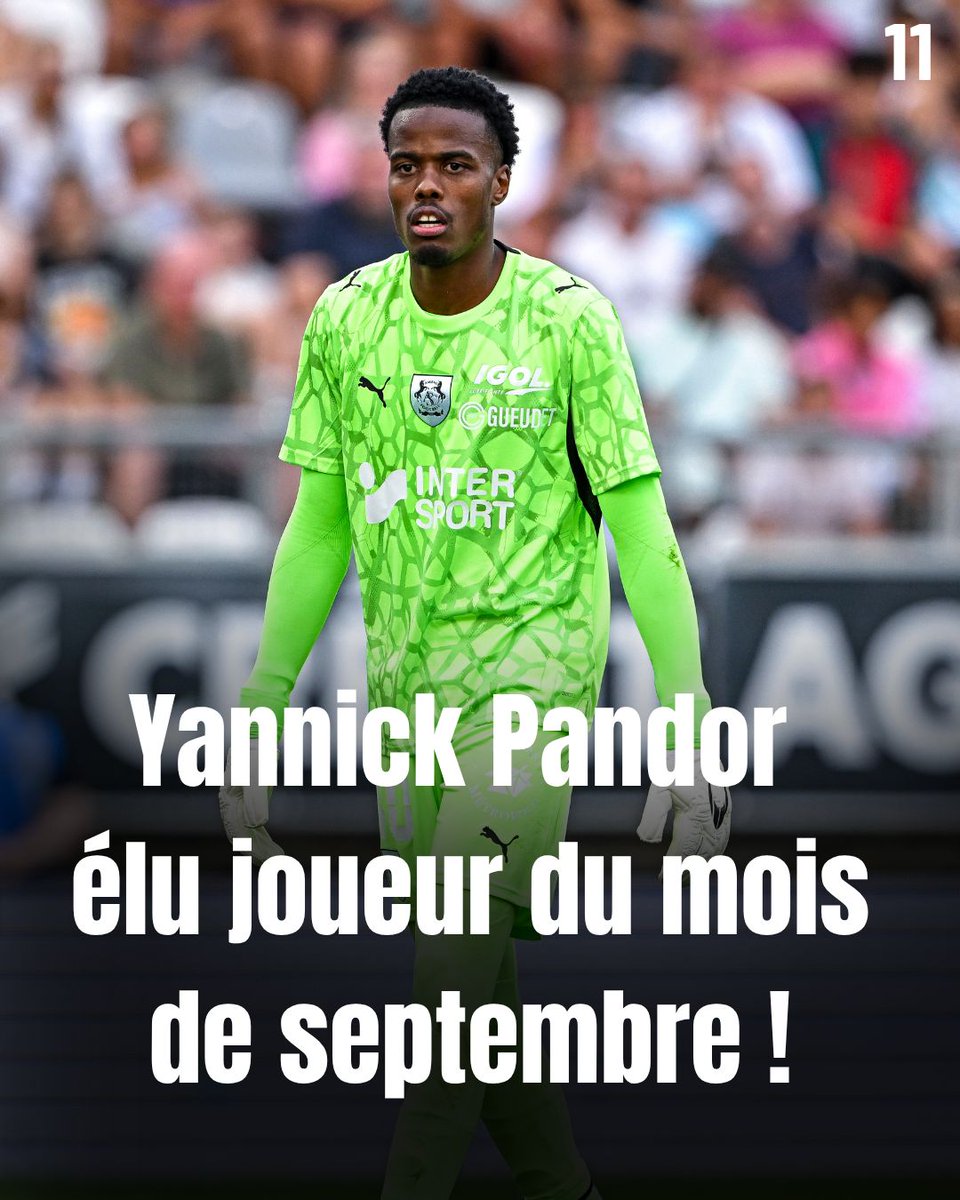 le11amienois's tweet photo. Yannick Pandor est votre Amiénois du mois de septembre 🧤
Infranchissable dans le jeu, le gardien de l'Amiens SC succède à Keny Mbala.
🔗 Découvrez les résultats détaillés de notre consultation :   https://t.co/j1JwbEGr3g  
#AmiensSC #Ligue3 https://t.co/er0GjmZlAH