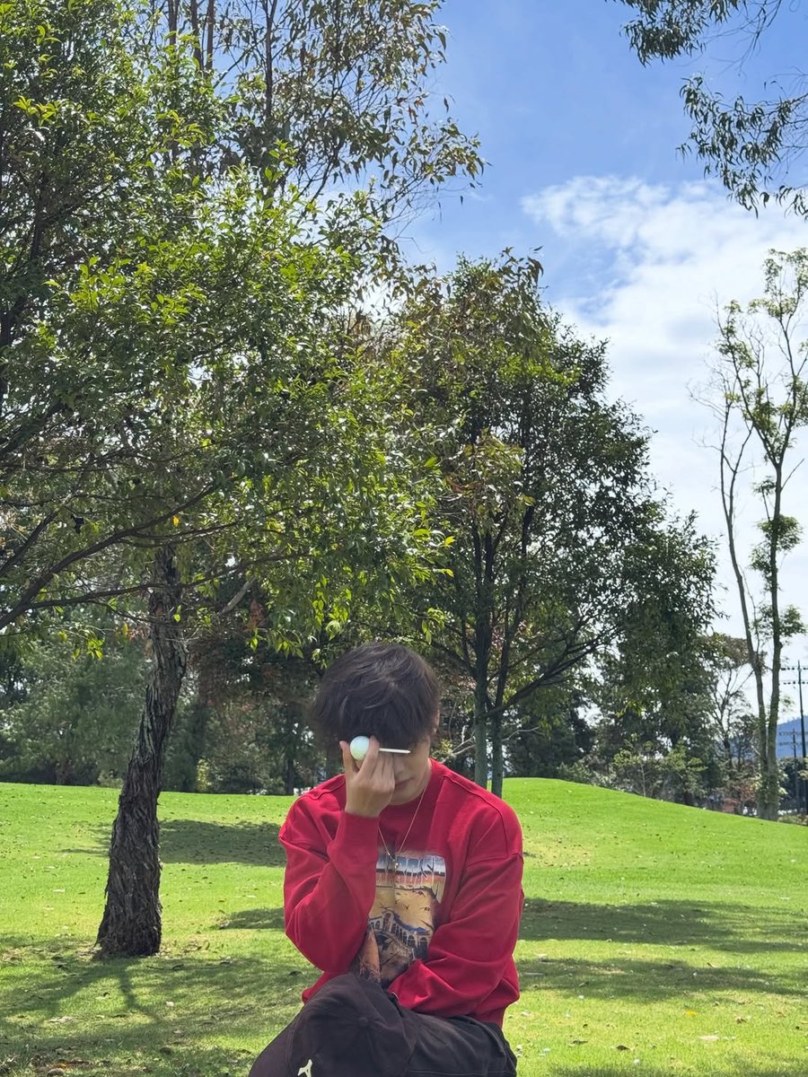 koovarbie's tweet photo. TAEHYUNG INSTAGRAM UPDATE 

🐯: What good vibes ☀️

(https://t.co/pAjvv6gMxt) https://t.co/fw1TPXeacp