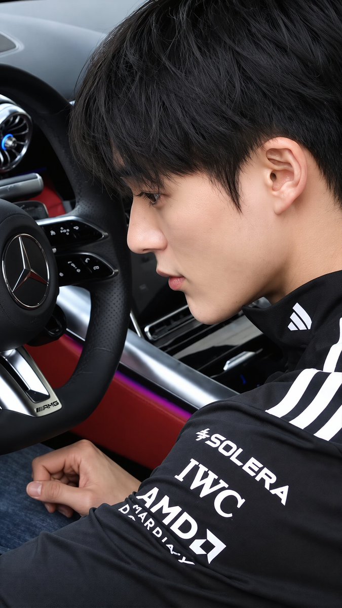 jenosissy's tweet photo. my fav driver https://t.co/4dDNteQG55