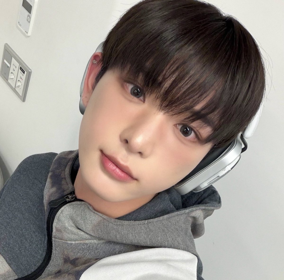 haruju0501's tweet photo. チークなんてな、濃ければ濃いほど可愛い男は可愛いんだよ（ぱるに限り有効） https://t.co/AO7yQbA3Bz