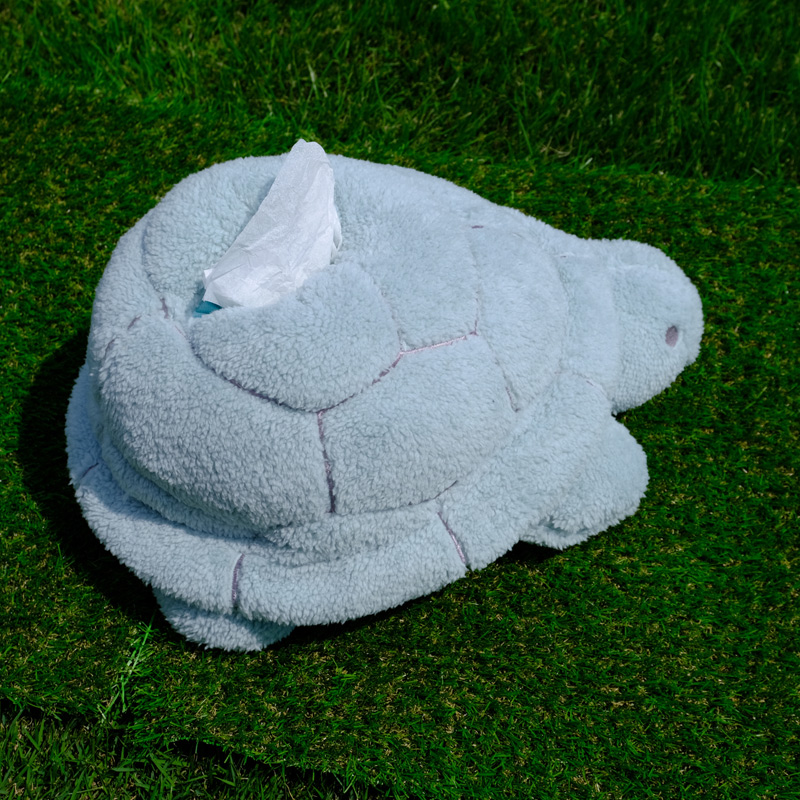 miffyhouse_info's tweet photo. のこのこカメさんティッシュカバー
 https://t.co/MxEKJmQkD8 

単にカメさんのぬいぐるみとして見ても、当店では最大サイズ。
カメさんを存分に愛でたい、カメさんファンのみなさまにオススメです。

甲羅までやわらかなのが面白いですね。 https://t.co/oijgymh5iu