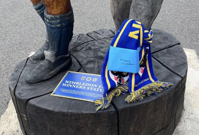 KentWomble's tweet photo. This was left at the statue (for Mikey T) ❤️ https://t.co/OFDbvu8k4E