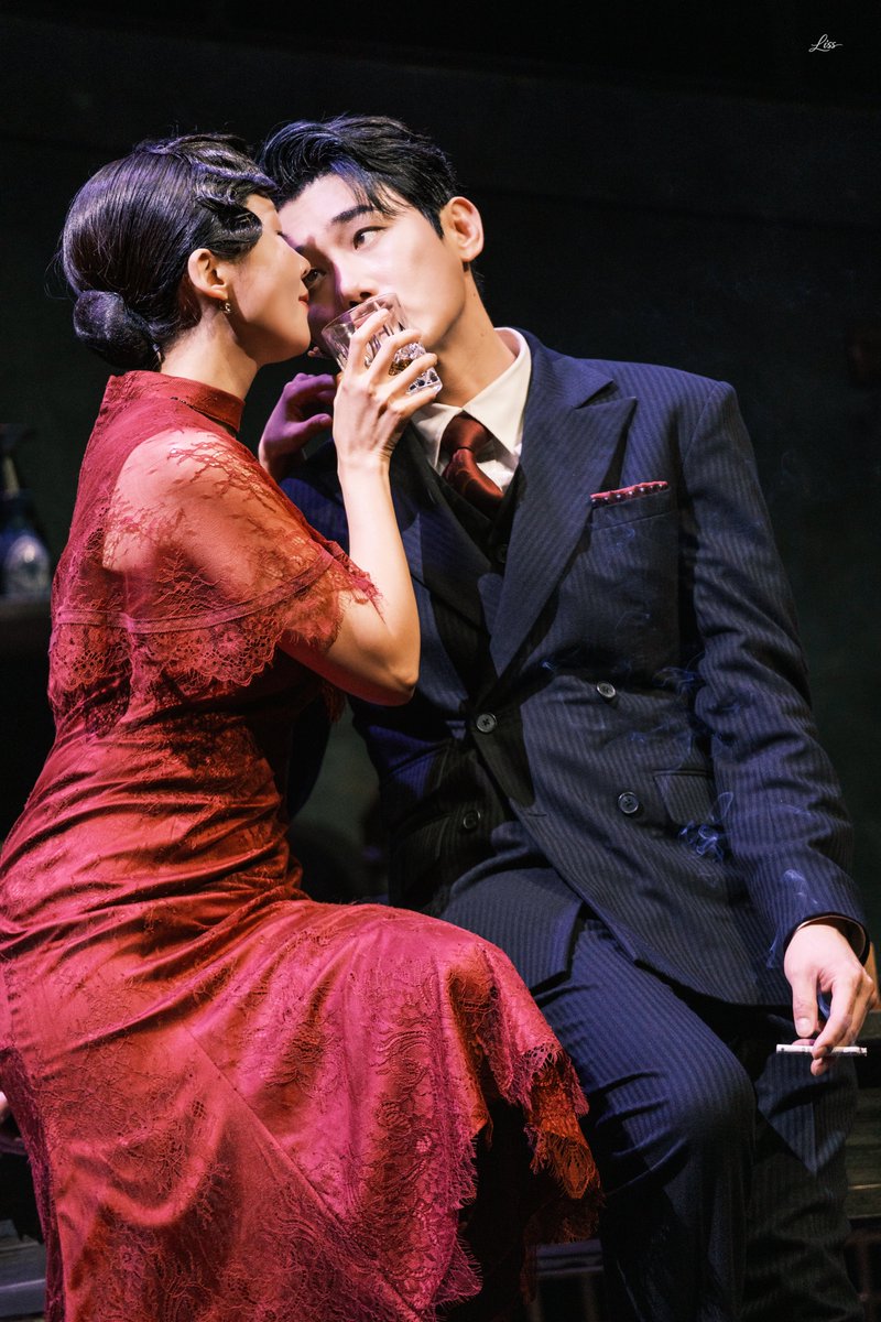 liss_pic's tweet photo. 261005 사의 찬미 밤공

스페셜 커튼콜 - M07. 난 그런 사랑을 원해

윤심덕役 이정화
사내役 유승현

#이정화 #유승현 https://t.co/AOsrdqHmGn