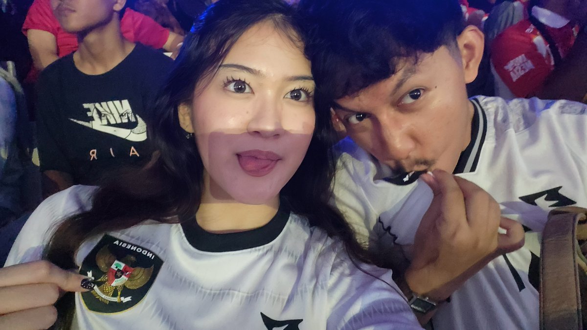 cuntchut's tweet photo. To many more wins and football dates with u <3 https://t.co/ixQaWhIchI