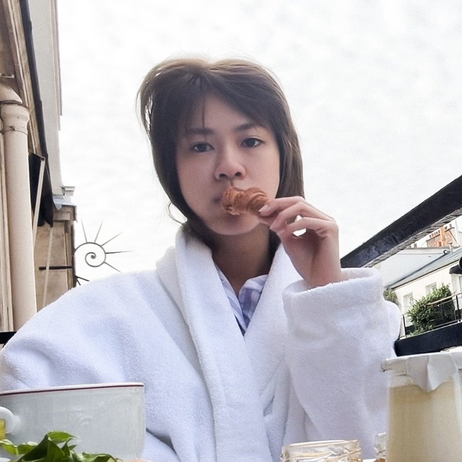 2527archive's tweet photo. เอ็นดูปารีสเนทีฟของพี่หมาอ้วม

#MiuMiuxEmi
#MiuMiuSS27
#emiamily
#MiuMiu https://t.co/kzj4JviwyE