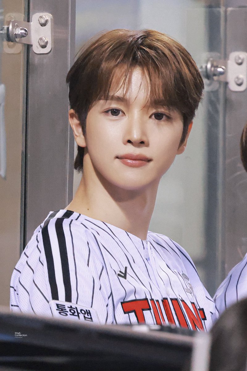tinyConfection's tweet photo. 261006 LG 잠실 시구
#SUNGCHANxLGTWINS #성찬LG시구 
#성찬 #SUNGCHAN #ソンチャン 
#RIIZE #라이즈 https://t.co/UtPp8fogCS