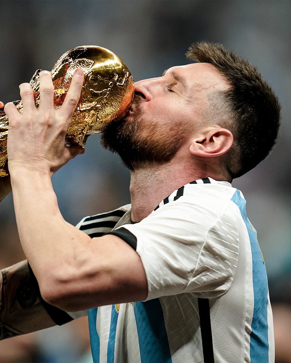 Ligue1's tweet photo. Leo. 🥺 https://t.co/TYRQ4ss1S8