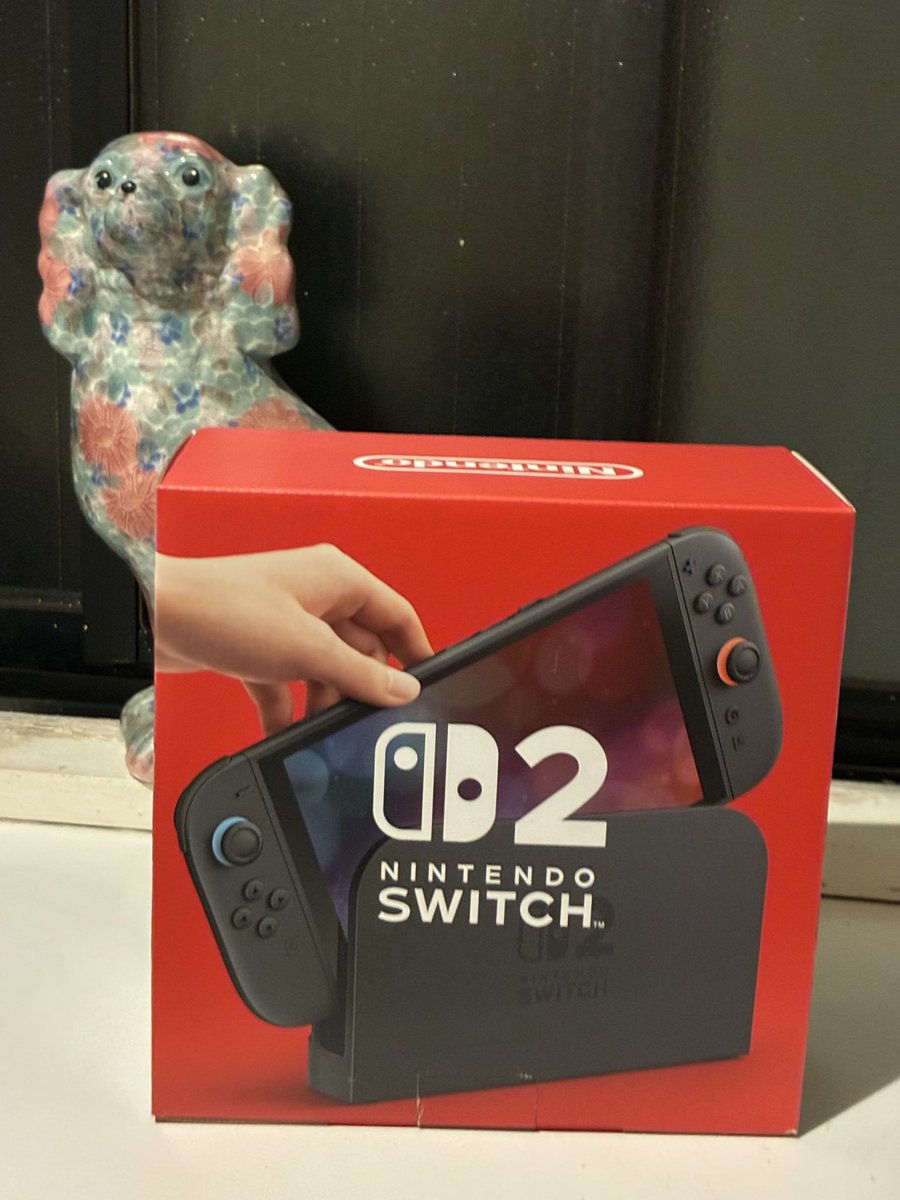 Pika_J_'s tweet photo. 地元のプレミアム商品券39,000分あったのでSwitch2を買いました😆✨✨

買うのに2週間くらい悩みましたがついに決断
未だにドキドキが止まりません😨

これでドラクエ10がどうなるのか、めちゃ楽しみです❗️

前の初代Switchは母のスイカゲームようになりそうです🍉 https://t.co/SStIsgkxO2
